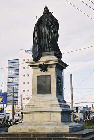 Queen Victoria Statue