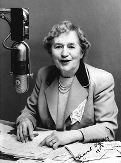 Aunt Daisy (Maud Basham).