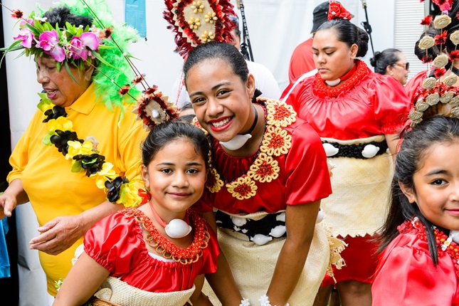 Image of entertainers at Pasifika event