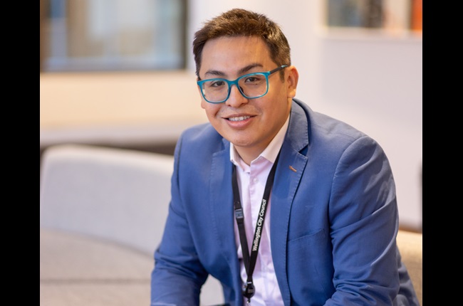 Refugee helping others find homes in Pōneke