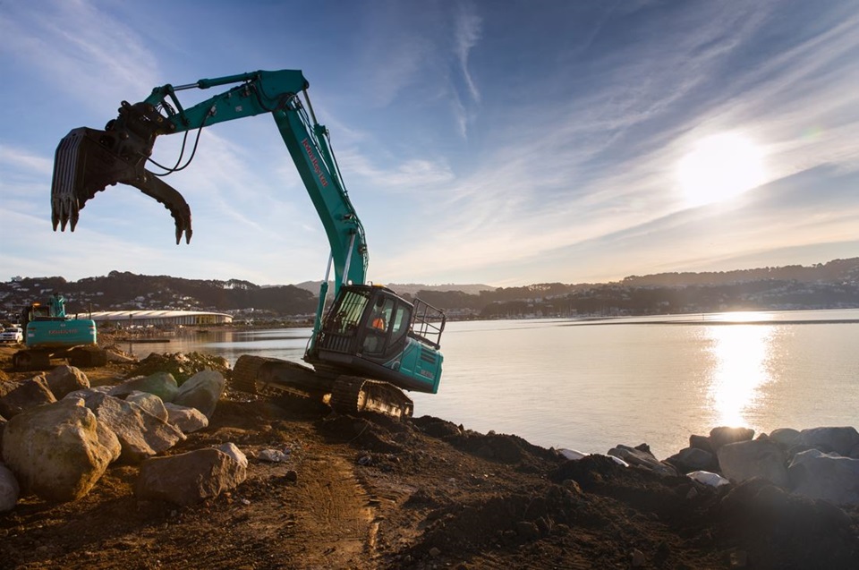 Heavy machinery working on Cobham Drive development 