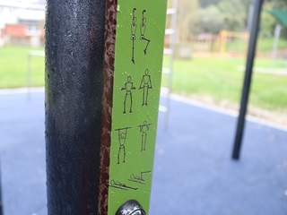 Instructions for the calisthenics park.