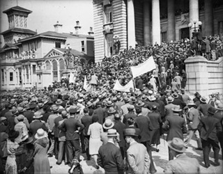 Source: Alexander Turnbull Library. Permission of the Alexander Turnbull Library, Wellington, New Zealand, must be obtained before any re-use of this image.