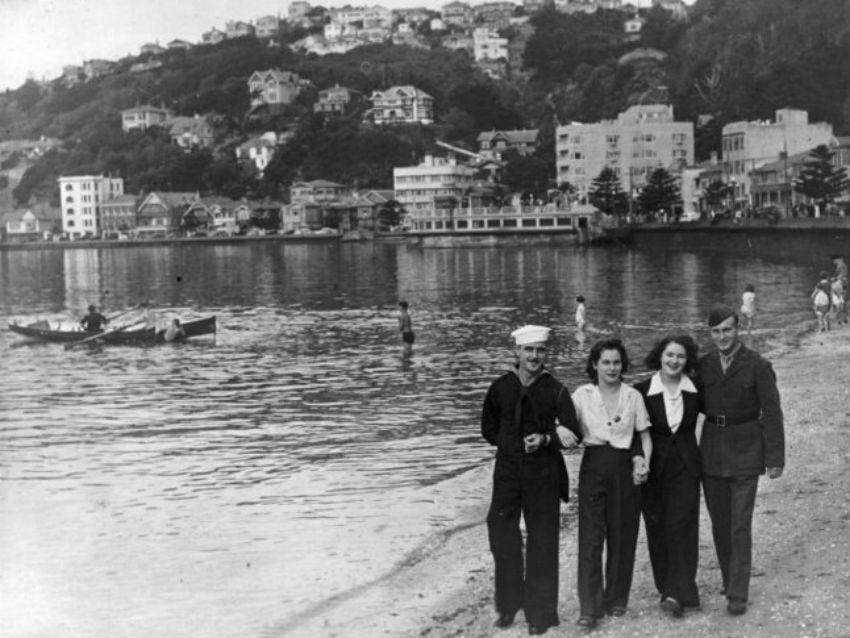 American servicemen on Oriental Bay circa 1942. 