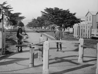 Walkway between Cambridge and Kent terraces in the 1890s.