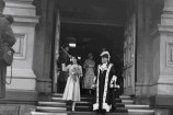 Queen Elizabeth II with Mayor Robert Macalister on the Town Hall steps during her 1953-1954 tour.